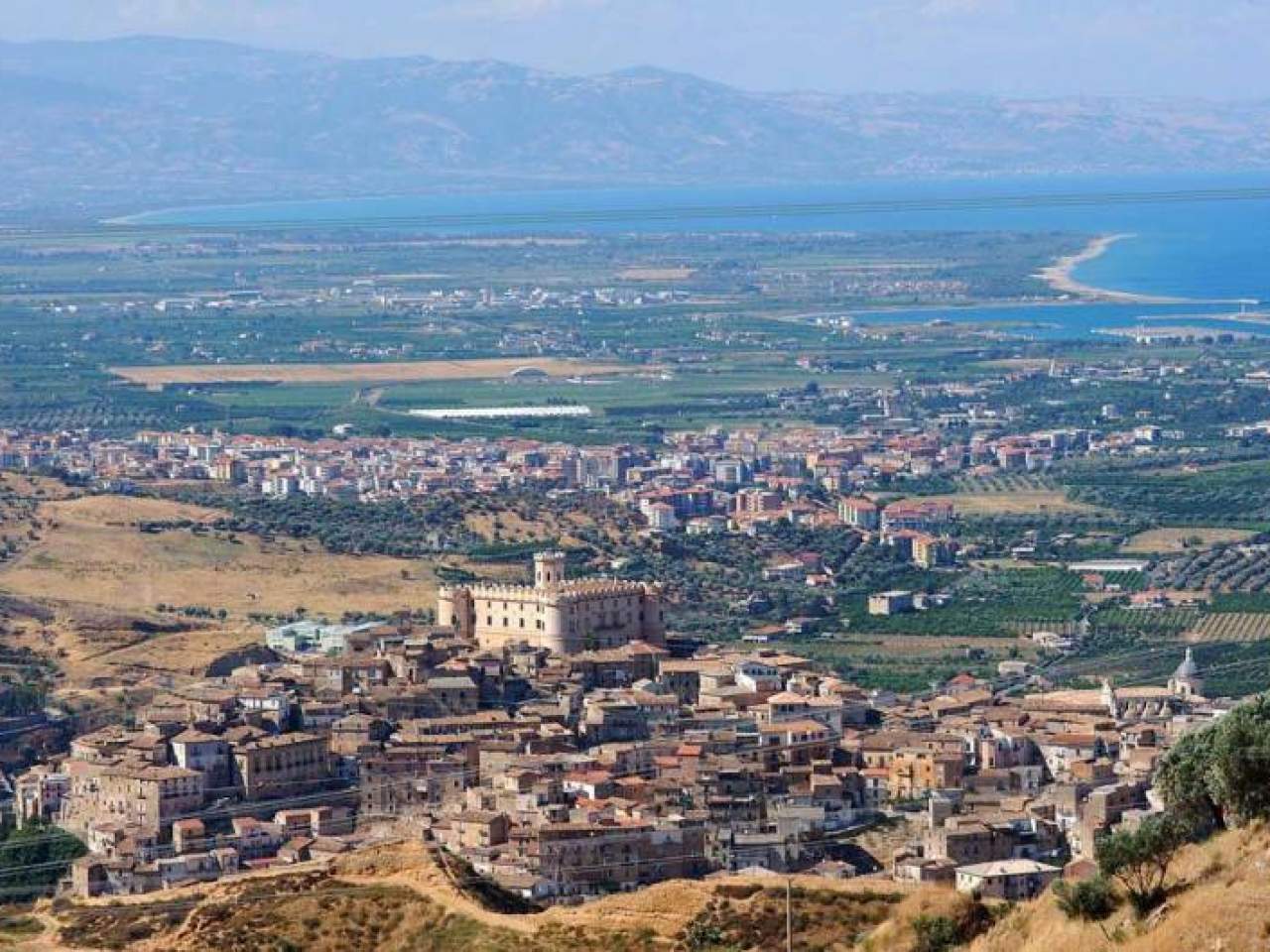 Besuchen Sie Kalabrien, Corigliano Calabro, Routen sowie Essen und Wein